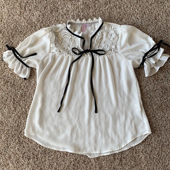Interrupted Ruffle Blouse Size Small - Picture 1 of 4